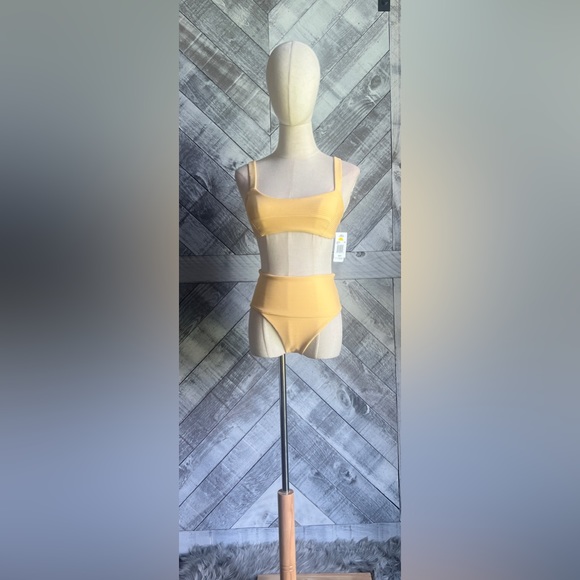 L*SPACE NWT JESS TOP in GOLDEN HOUR - Picture 6 of 15